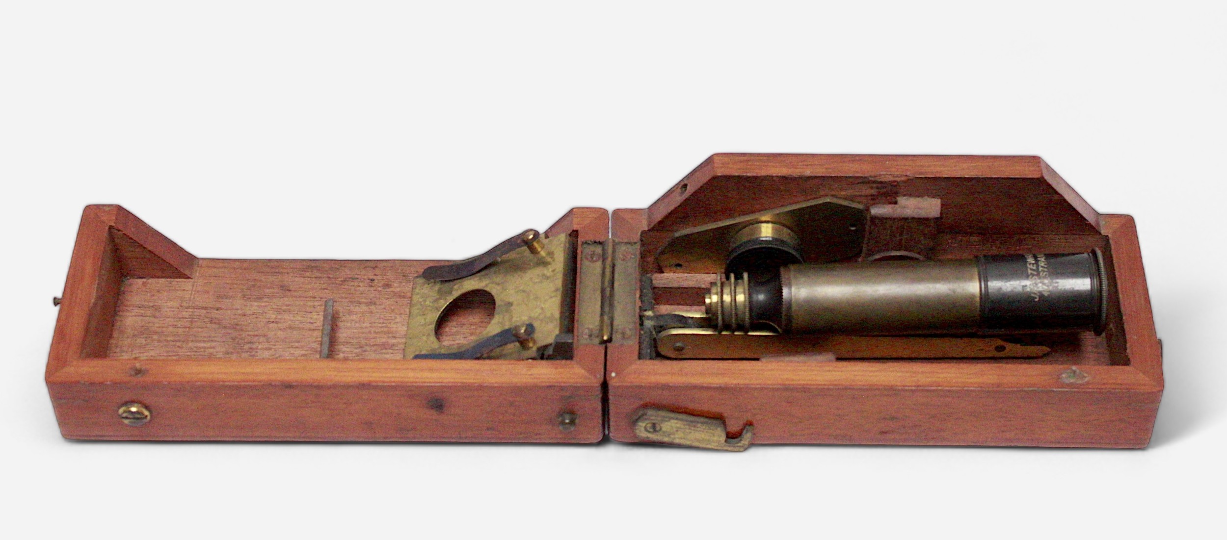 A small monocular travelling microscope by J. H. Steward, Strand, London, with spare lens, housed in - Bild 2 aus 4