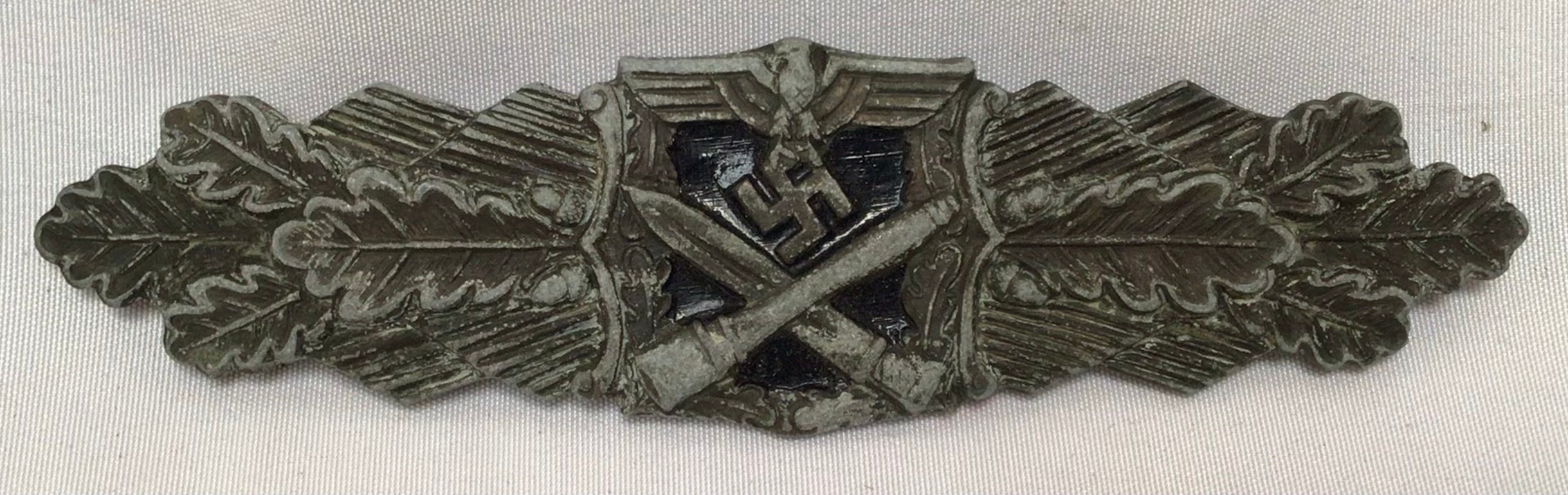 Three German WWII military badges, comprising Luftwaffe Anti-Aircraft Flak Battle Badge, Close - Image 3 of 5