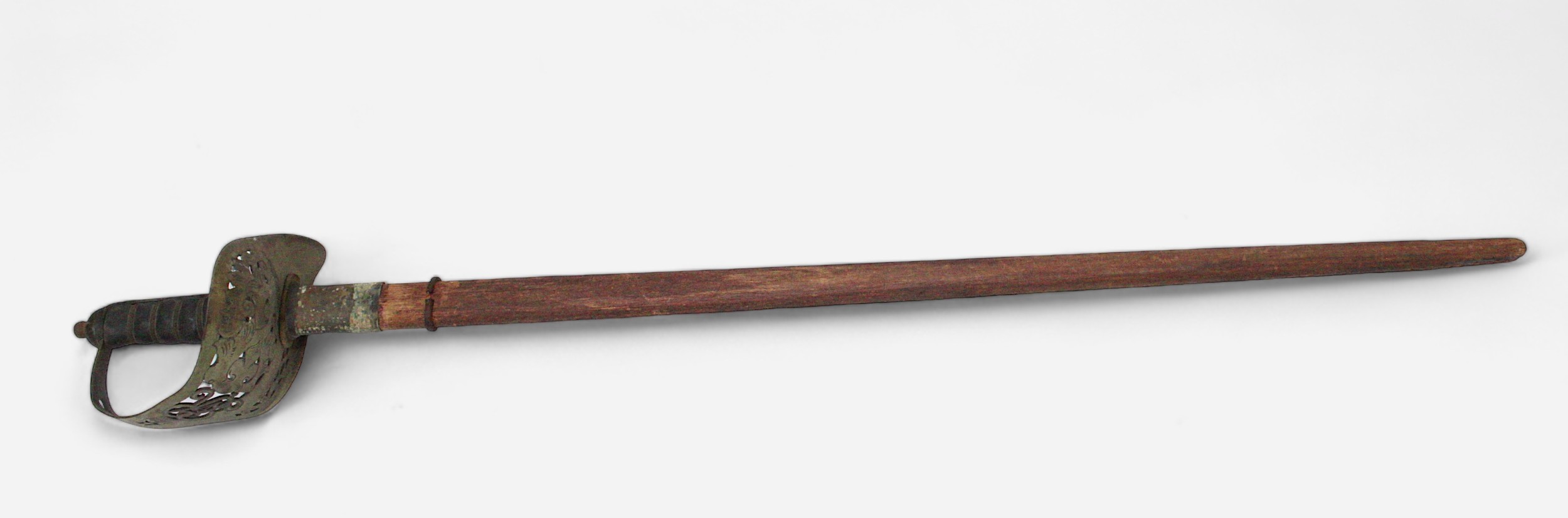 An 1895/1897 Pattern Infantry officer's Sword, 83cm blade with half-length fuller, Arabesque