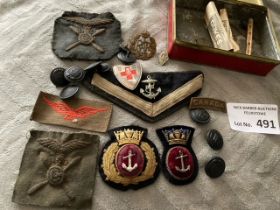 Collectables : Militaria - WWI collection in tin c