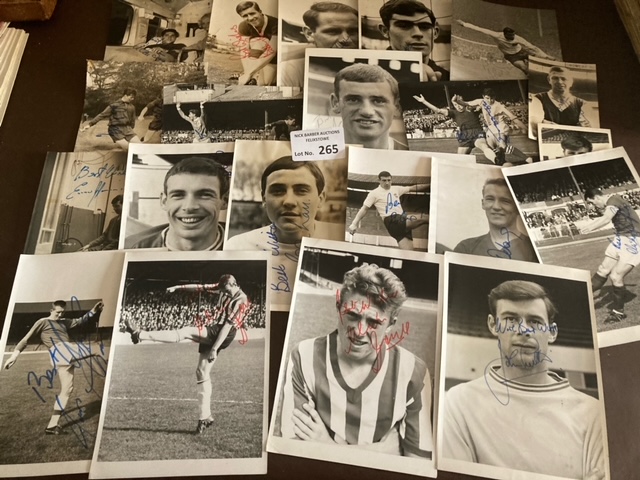 Football : Autographed original press photographs