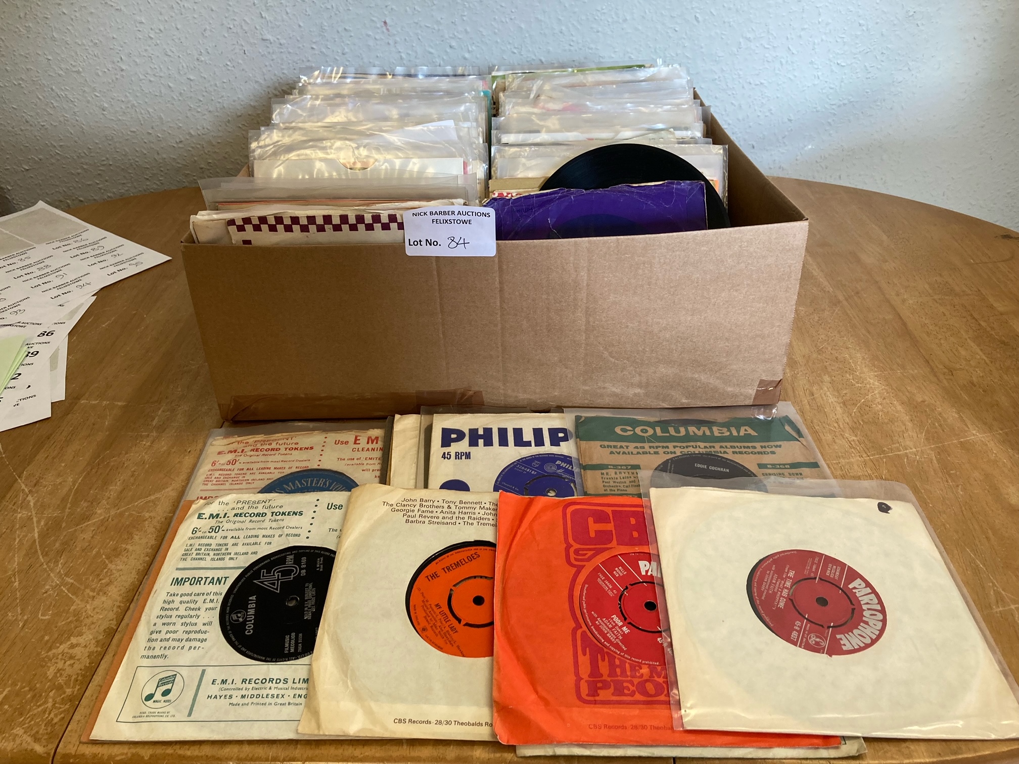 Records : 200+ 1960s onwards 7'' singles good lot