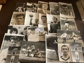 Football : Autographed original press photographs