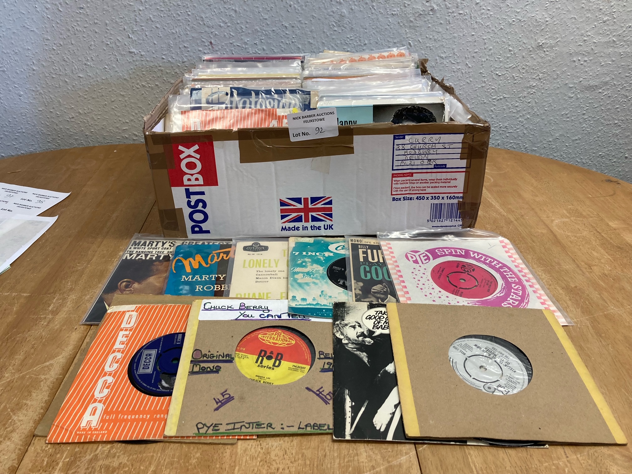 Records : 200+ 1960s onwards 7'' singles good lot