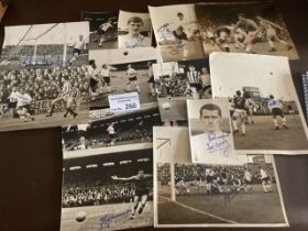 Football : FULHAM Autographed original press photo