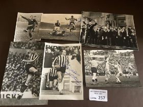 Football : NEWCASTLE Autographed original press ph