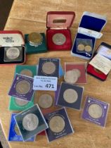 Collectables : Coins various crowns inc I.O.M incl