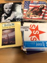 Records : Box of 1960s/80s mostly - 7'' singles 15