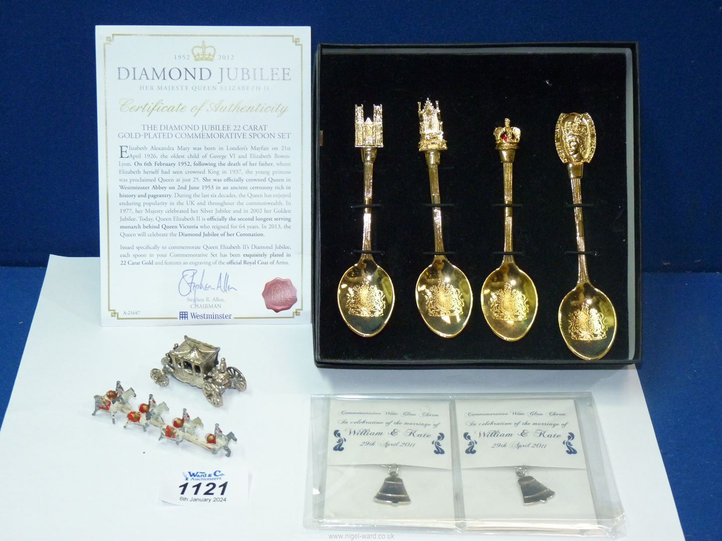 A boxed set of Queen Elizabeth Diamond Jubilee 22 carat gold plated teaspoons, - Image 2 of 3