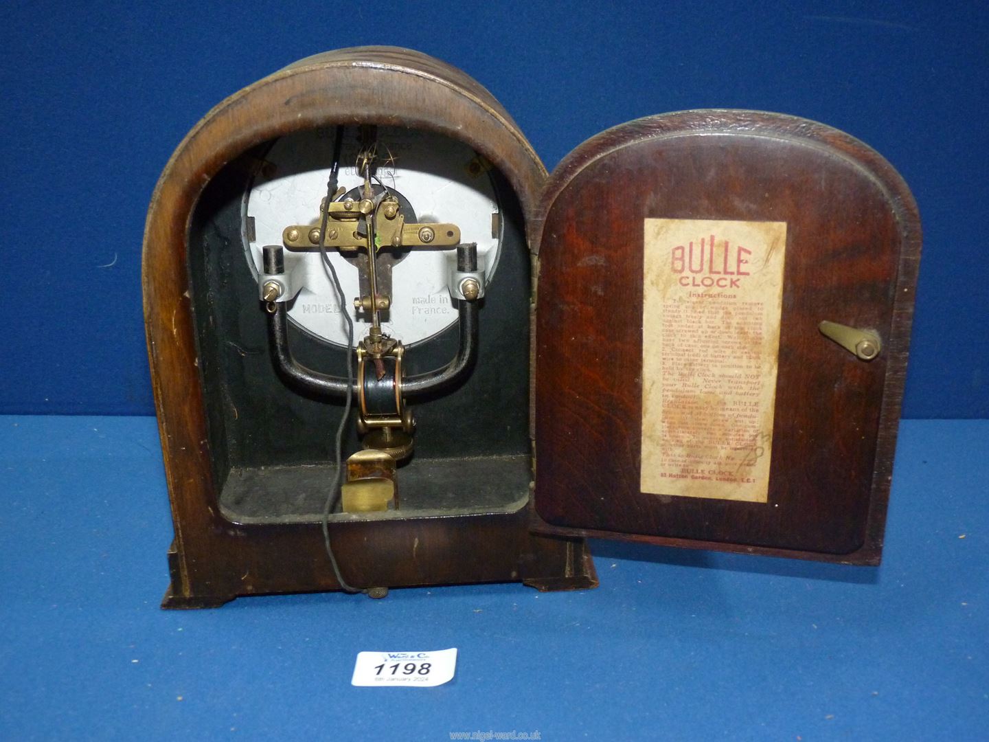 An unusual French Bulle battery electric Clock, having Art Deco style case, model XC, s/n 275415, - Image 2 of 2