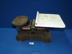 An Avery weighing scales.