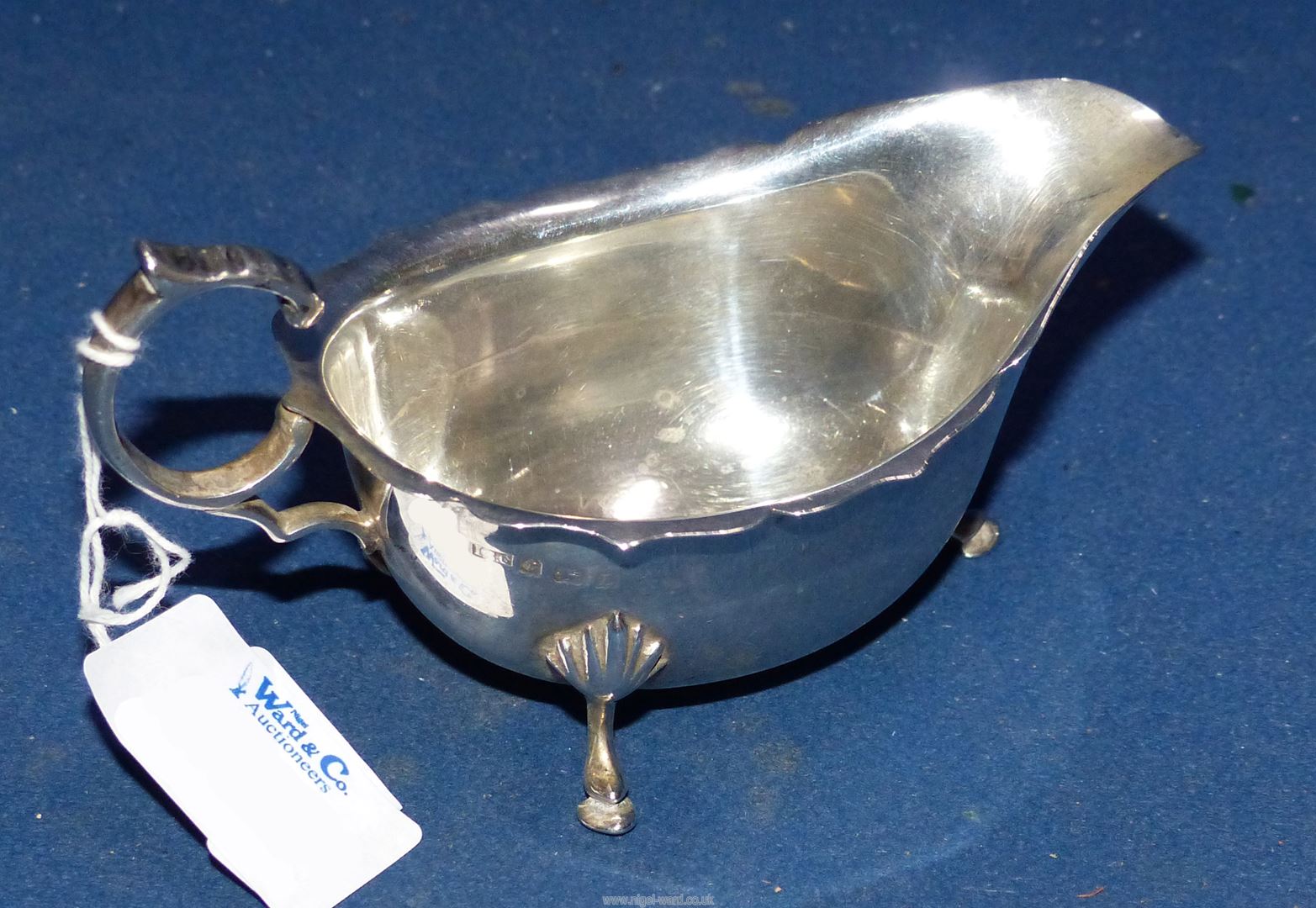 A Silver sauce Boat on hoof feet, Birmingham 1935, maker I.S. Greenberg & Co., 74.9g.