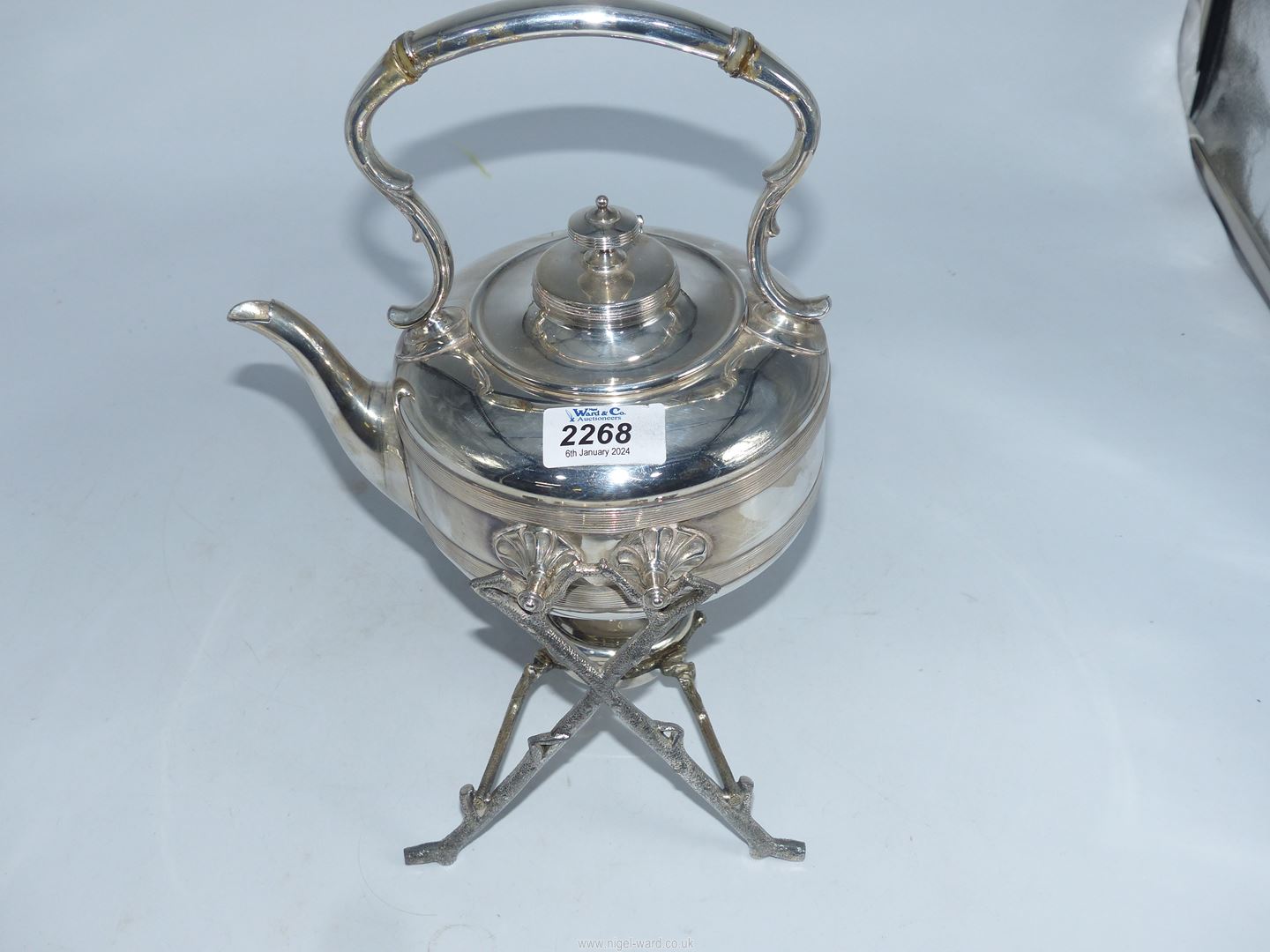 A silver plated spirit kettle with a burner. - Image 3 of 3