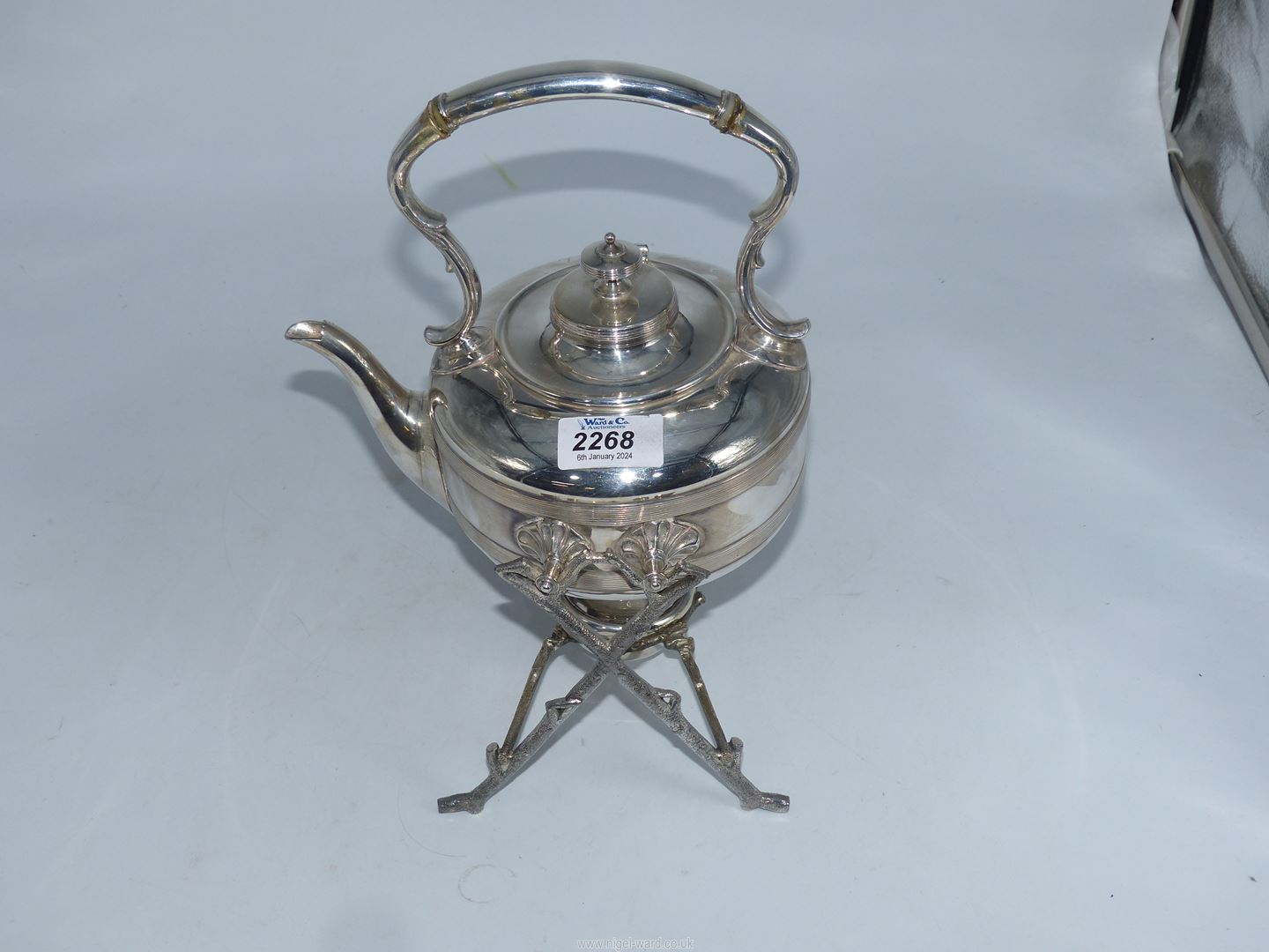 A silver plated spirit kettle with a burner. - Image 2 of 3