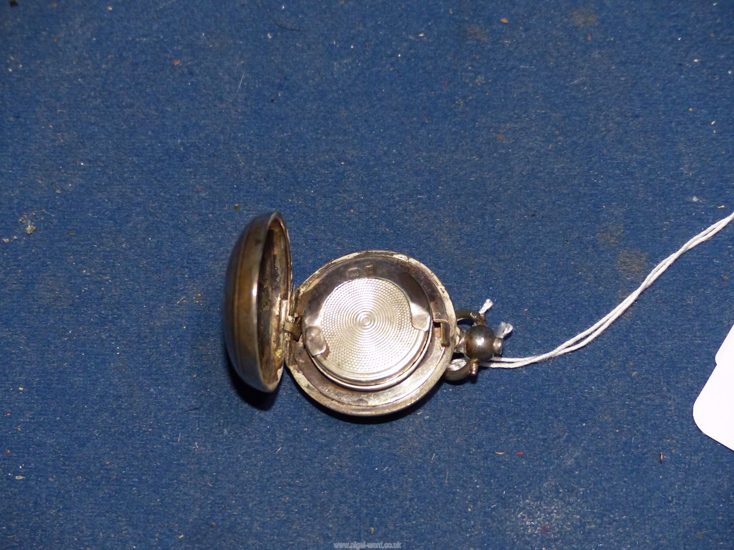 A Silver sovereign Holder in the form of a fob watch case, Birmingham 1906, makers Joseph Gloster. - Image 4 of 4