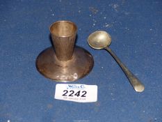 A small silver Stand, London maker and a Venetian silver salt spoon, 61.5 grams total.