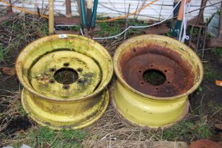 Six stud wheel centres - one 16" and one 17".