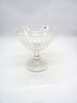 A cut glass footed bowl table centrepiece, 9'' diameter x 9'' tall..