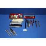 A quantity of pens and propelling pencils including Eversharp, Osmiroid fountain pen,