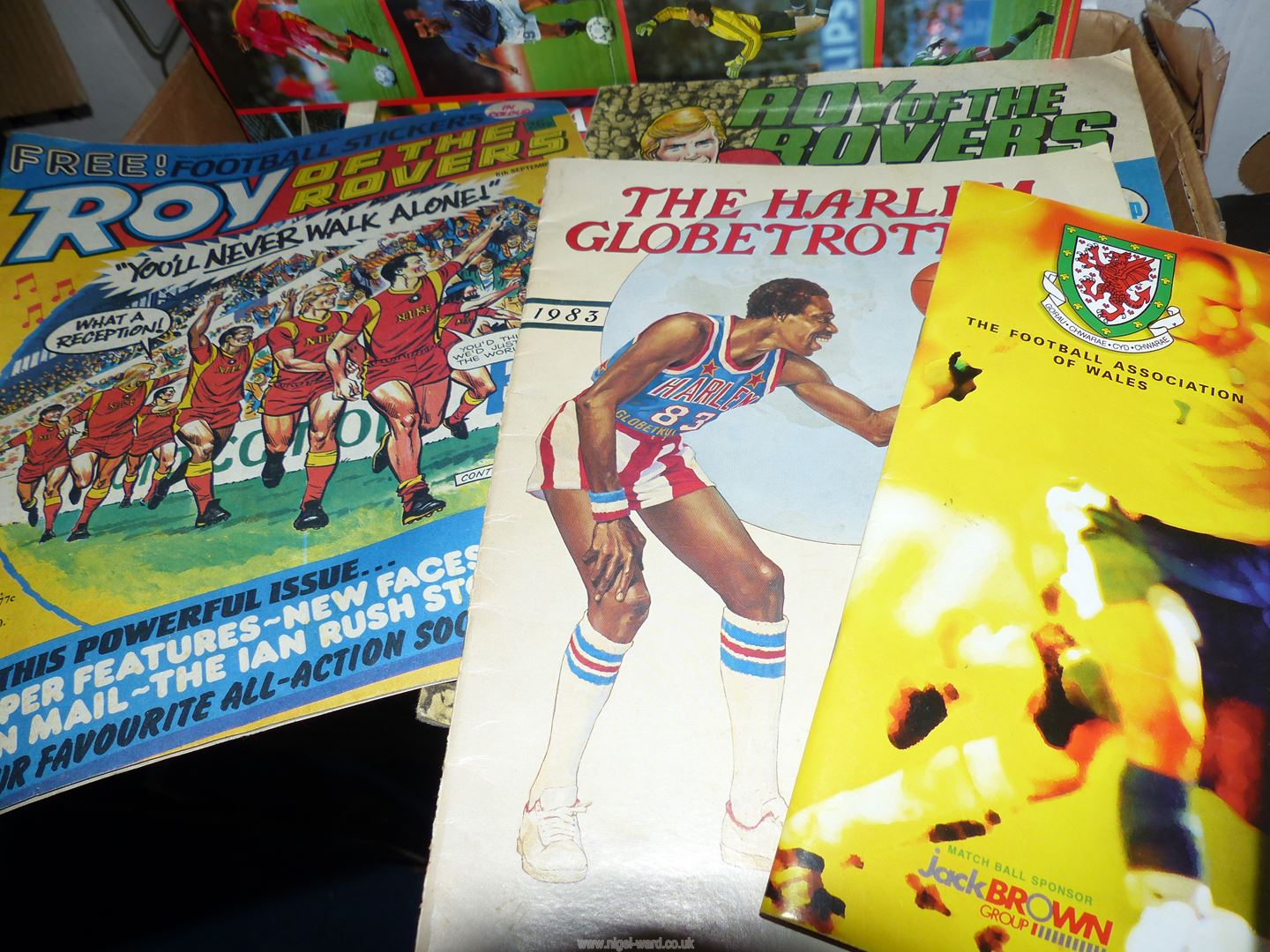 A quantity of football annuals to include Match 2001, Soccer Annual 1981, All Stars Football Book, - Image 4 of 4