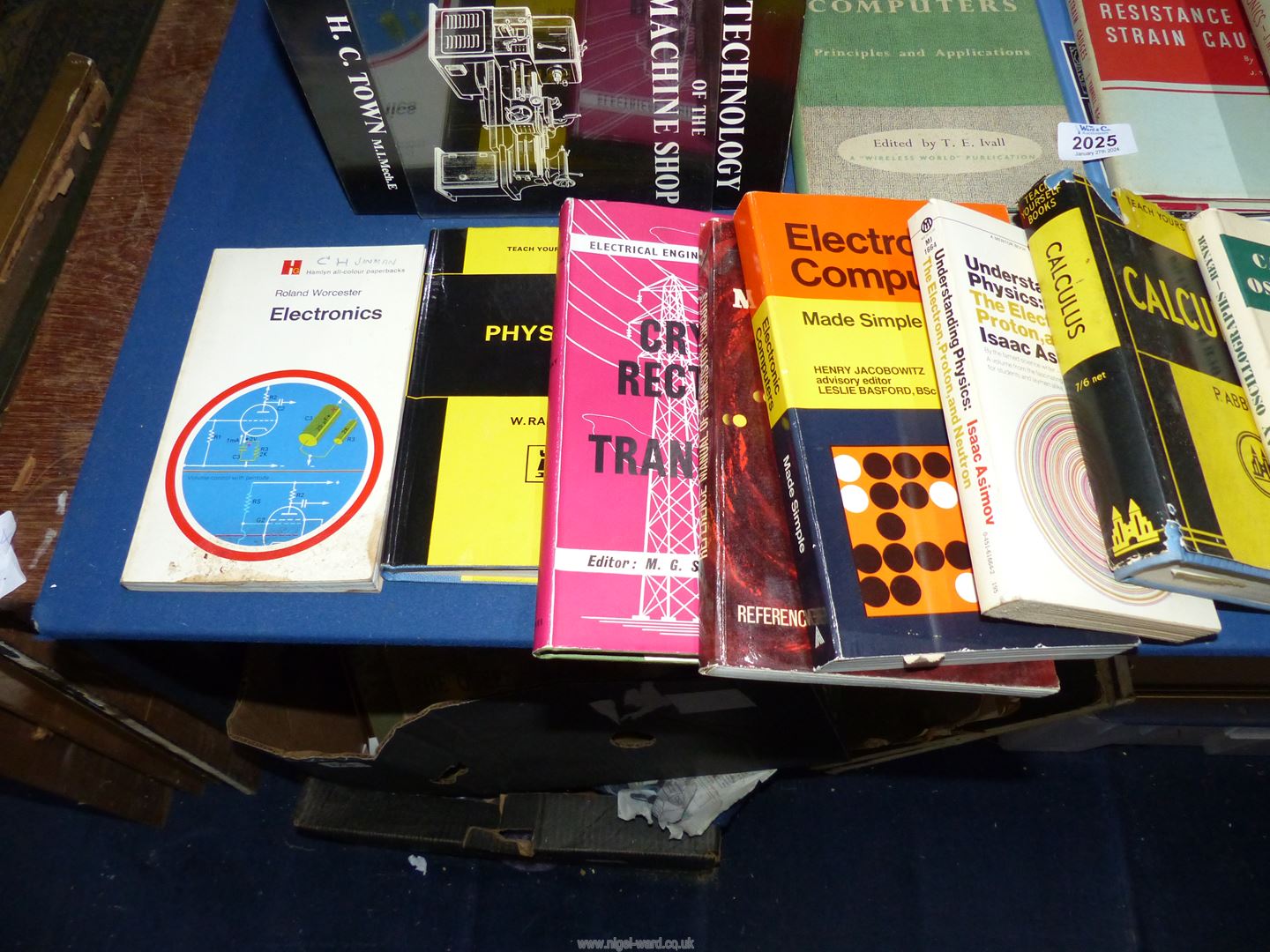 A quantity of books on electronic equipment, transistors, hydraulics, etc. - Image 3 of 5