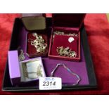 A small quantity of silver jewellery including 925 silver Welsh dragon, sterling T-bar necklace,