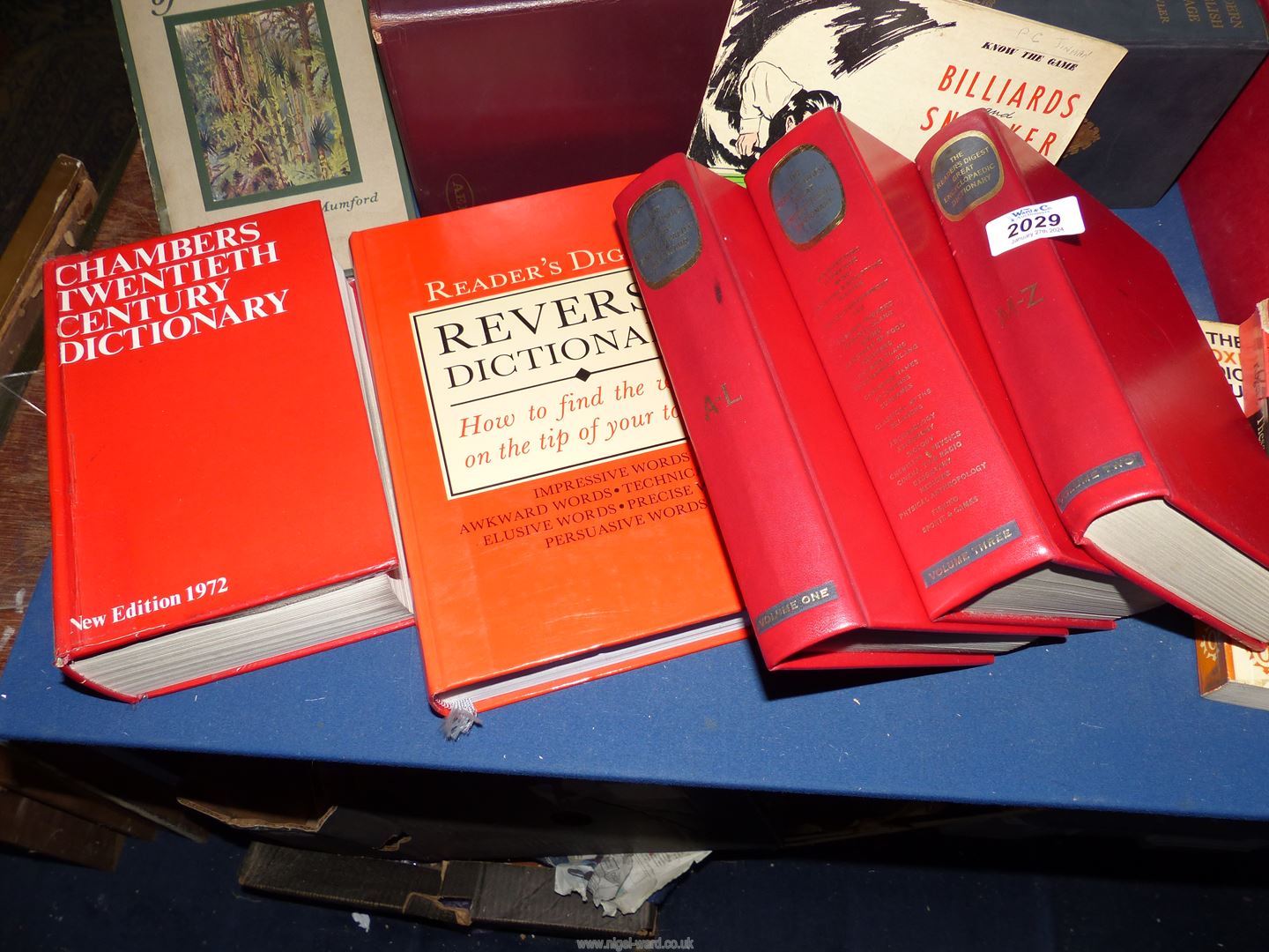 A box of books including a quantity of encyclopedias and dictionaries, etc. - Image 3 of 5