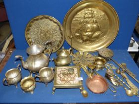 A quantity of brass and metals including chestnut roaster, small copper pans, trivet, etc.