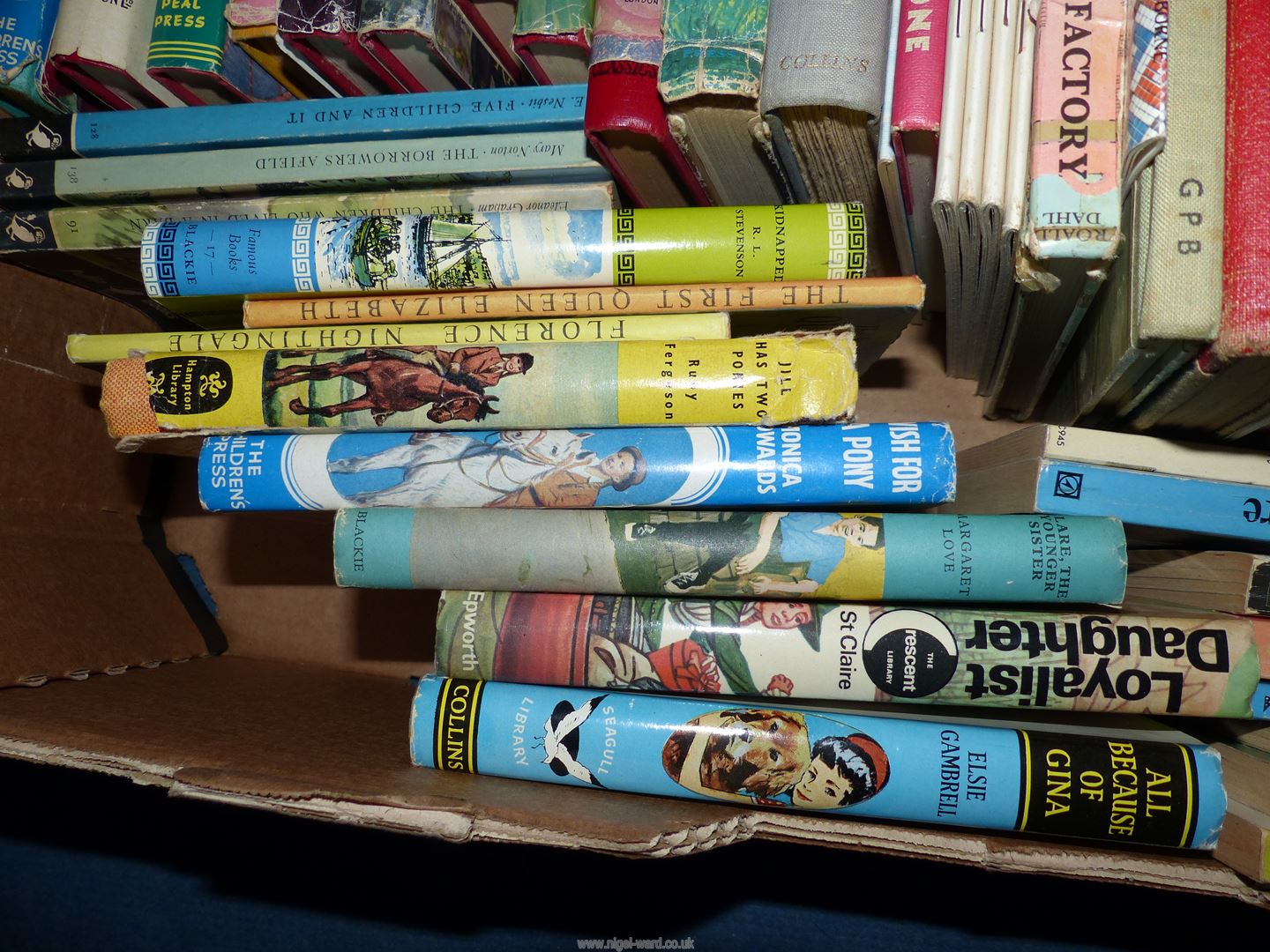A quantity of children's books including Blue Peter Annual, Lorna Doone, Kidnapped, etc. - Image 5 of 5
