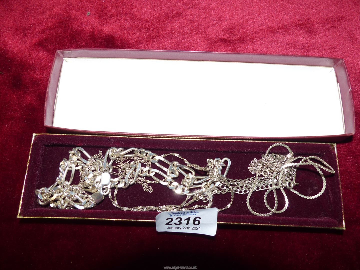 A small quantity of various 925 silver chains. - Image 2 of 2