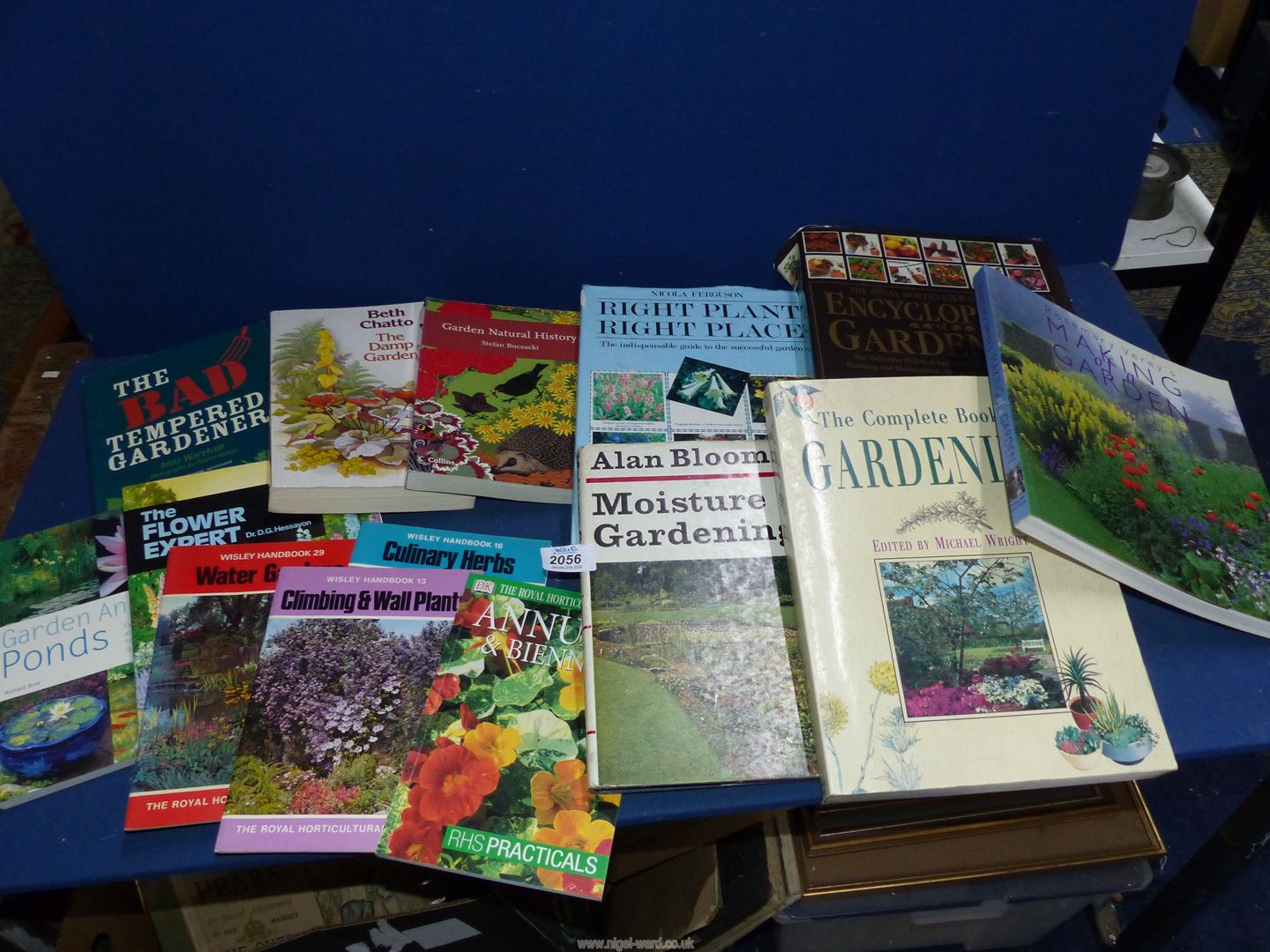 A quantity of gardening books to include Alan Bloom, Moisture Gardening, The Bad Tempered Gardener,