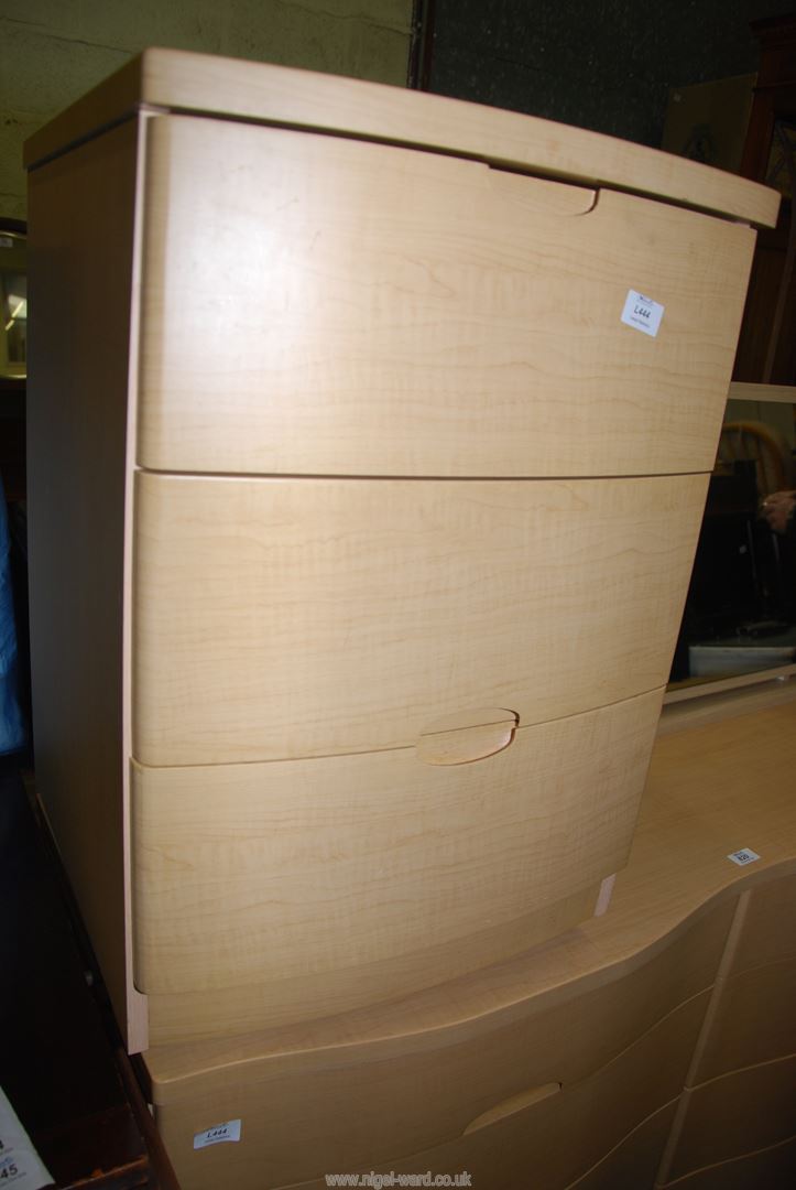 A lightwood (possibly beech) chest of drawers( 55'' wide x 19'' deep x 32'' high) bedside cabinet - Image 4 of 4