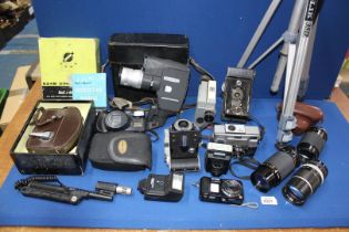 A box of cameras and lenses to include; Leicina, Bell & Howell, Coronet, Pentax, Kodak, Leitz,