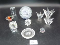 A small quantity of glass including a large paperweight, Swarovski hedgehog and owl[a/f],