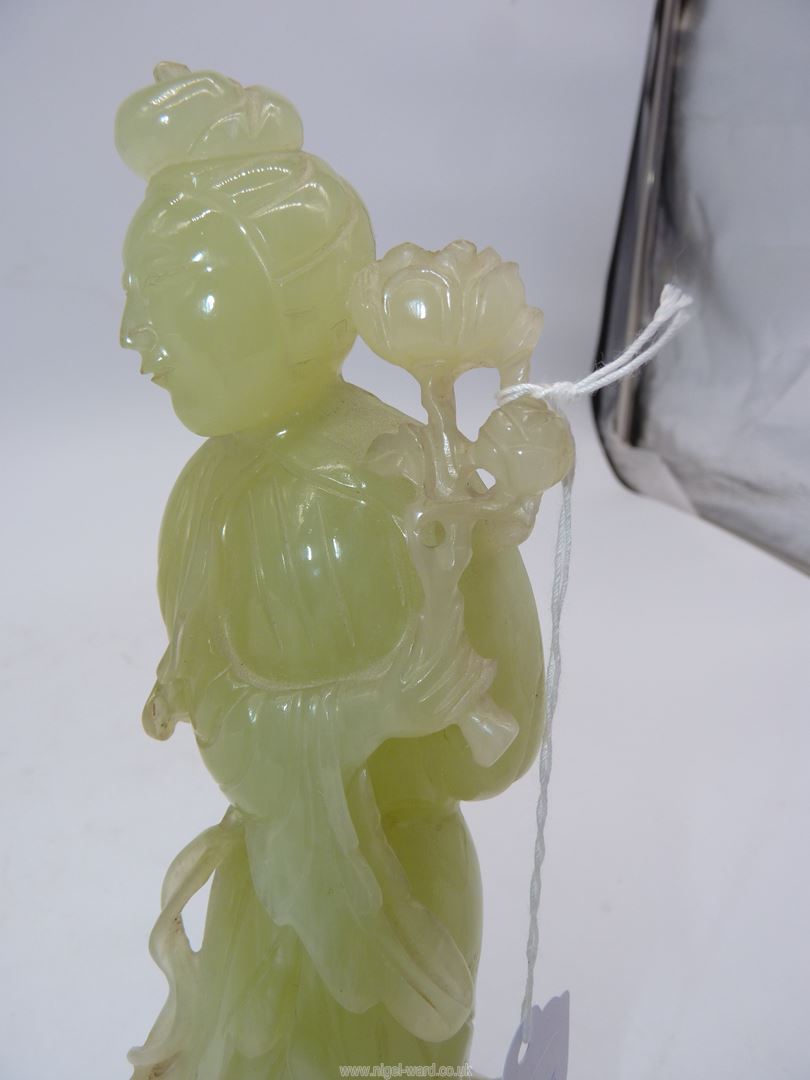 A Jade coloured sculpture of an oriental Geisha figuer in a swirling dress and holding a flower - Image 3 of 5