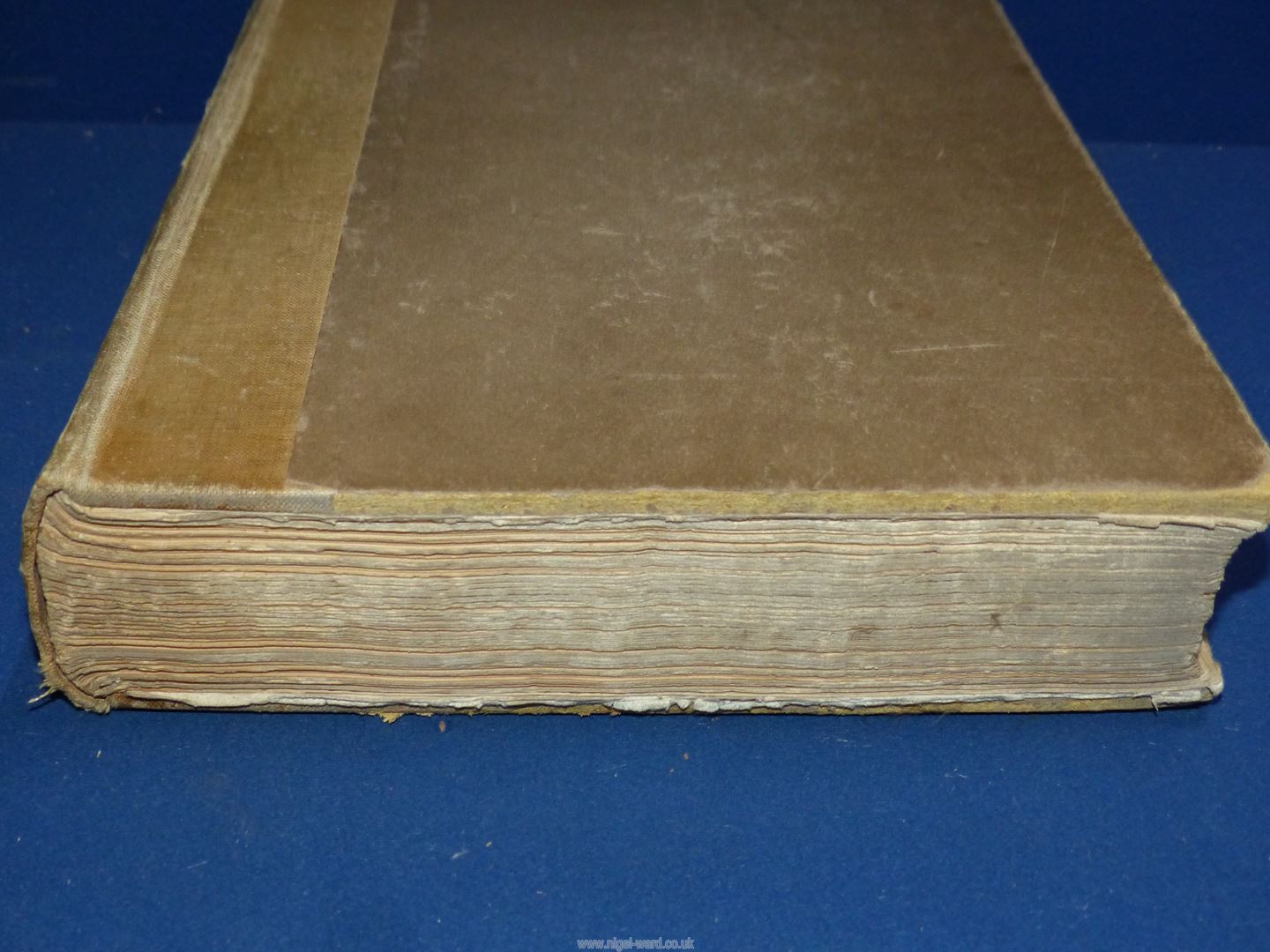 Three volumes of Short-title Catalogue dating 1641 - 1700 by The Index Society along with - Image 3 of 9