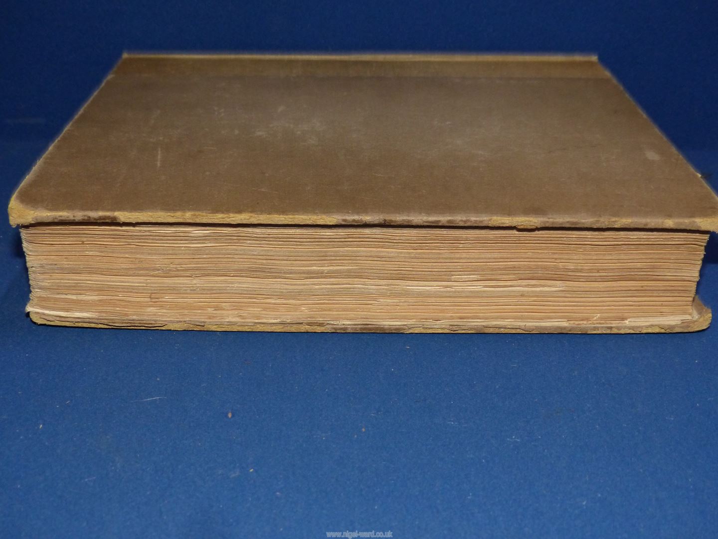Three volumes of Short-title Catalogue dating 1641 - 1700 by The Index Society along with - Image 4 of 9