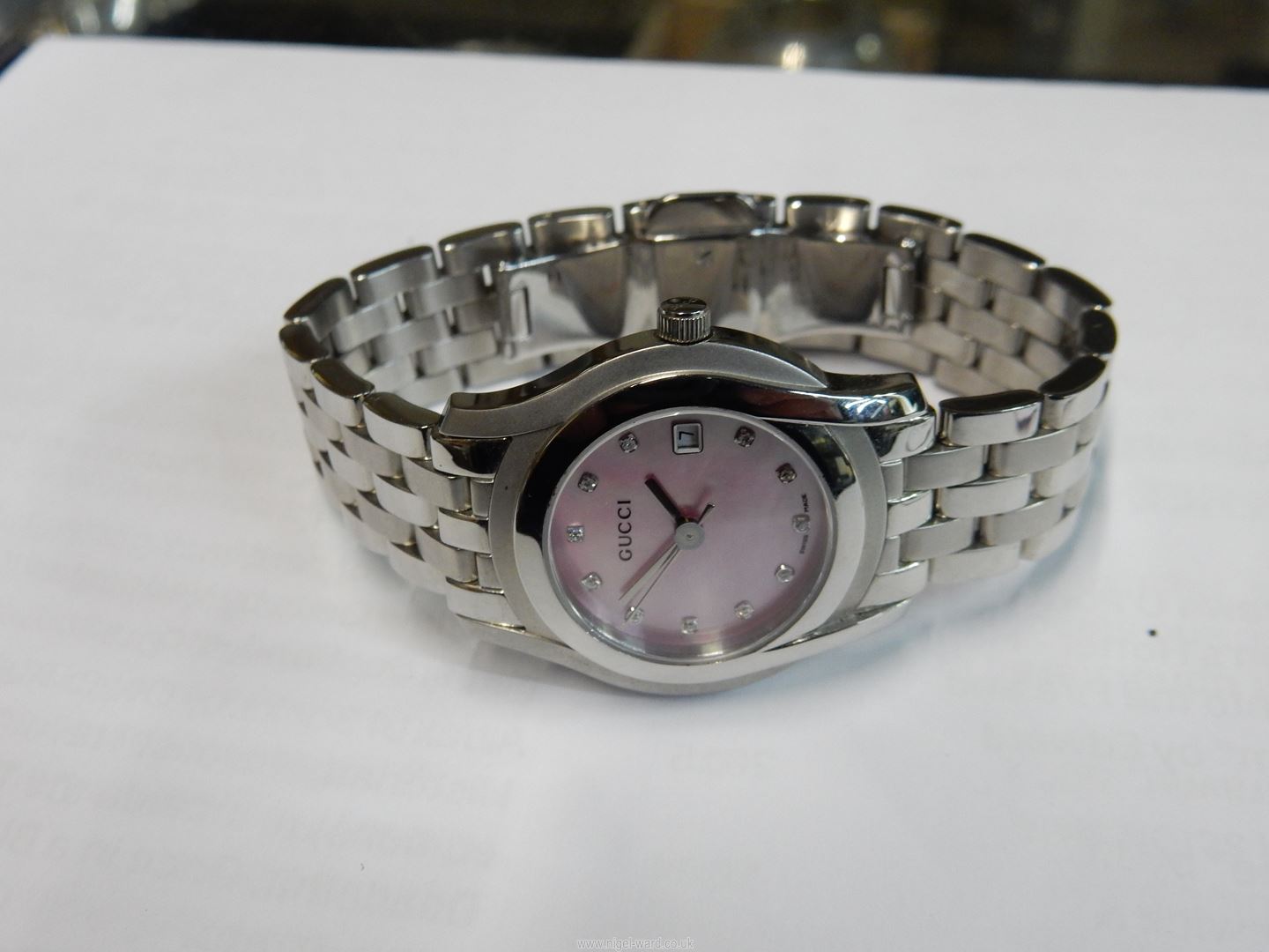 A Gucci Diamond and stainless steel 5500L Bracelet Wristwatch, mother of pearl dial, - Image 6 of 10