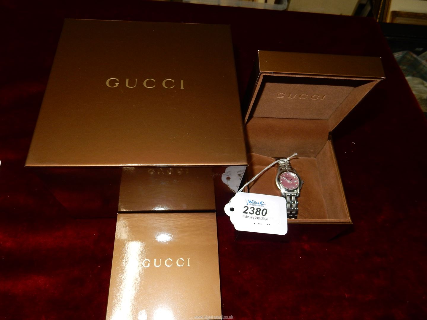 A Gucci Diamond and stainless steel 5500L Bracelet Wristwatch, mother of pearl dial, - Image 8 of 10