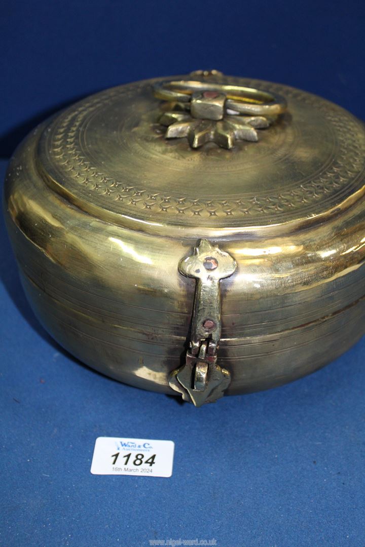 A large Indian brass pandan Box, probably Deccan 19th century, 8'' diameter. - Image 5 of 5