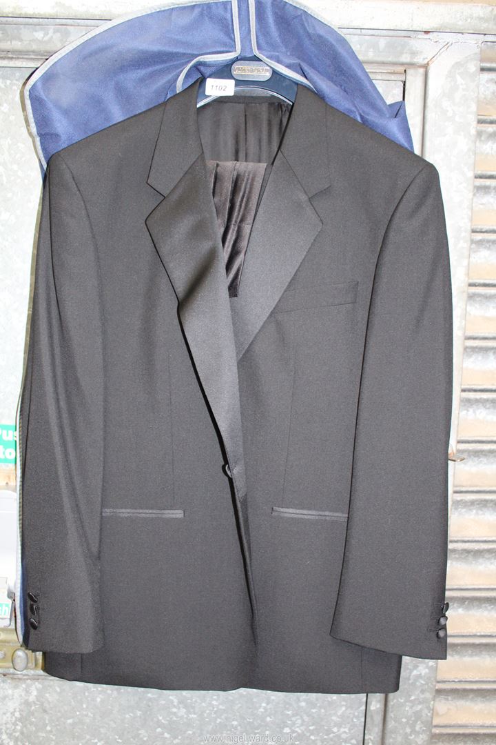 A "James Barry" gents black dinner suit, jacket size 46, trousers 40" waist, inside leg 29",
