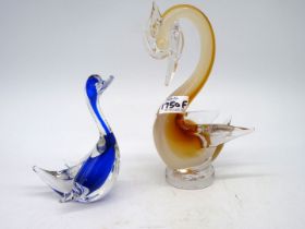 A Murano Sommerso glass swan in amber and beige, case with clear glass, 9" tall,