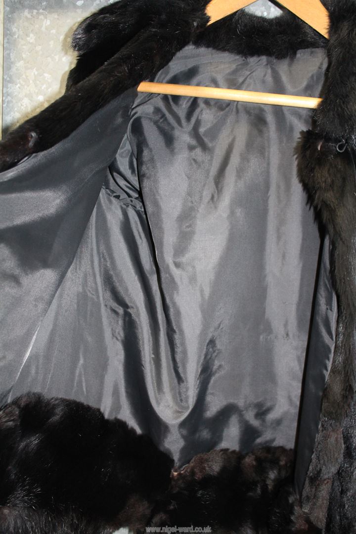 A black Mink fur ladies Jacket, (hole to lining, has been shortened), size L. - Image 2 of 2