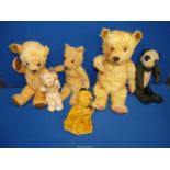 A small quantity of Teddy bears including Sooty hand puppet, Panda (worn condition), jointed, etc.