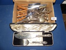 A qty of miscellaneous Cutlery incl.