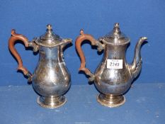 A Silver Coffee Pot (513 g) and matching Silver Hot Water Jug (373.