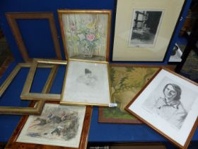 Small vintage picture frames, some in gilt or hardwood.