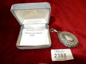 A Silver locket, Birmingham 1911.