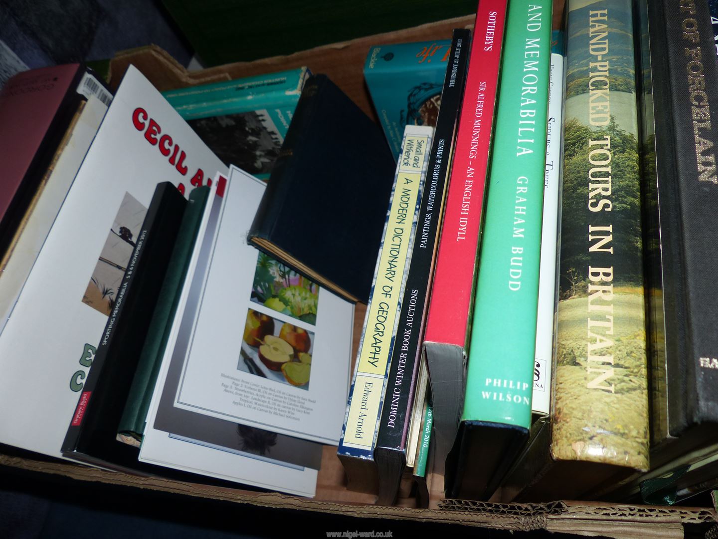 Two boxes of Antique related Books and Catalogues. - Image 4 of 5