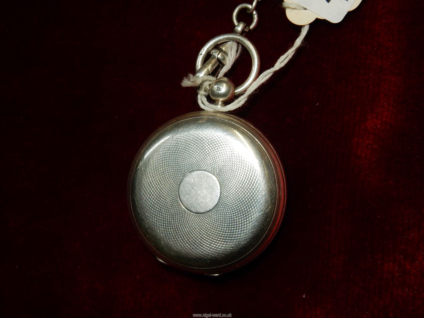 A most appealing silver cased key-wound gentleman's pocket watch having engine-turning to the case - Image 5 of 5